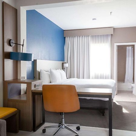 Comfort Suites Baton Rouge South I-10 מראה חיצוני תמונה