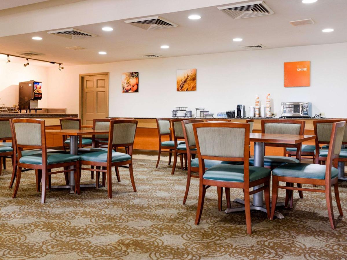 Comfort Suites Baton Rouge South I-10 מראה חיצוני תמונה