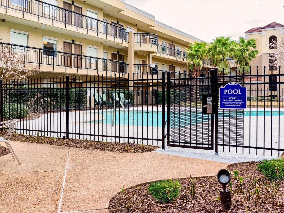 Comfort Suites Baton Rouge South I-10 מראה חיצוני תמונה