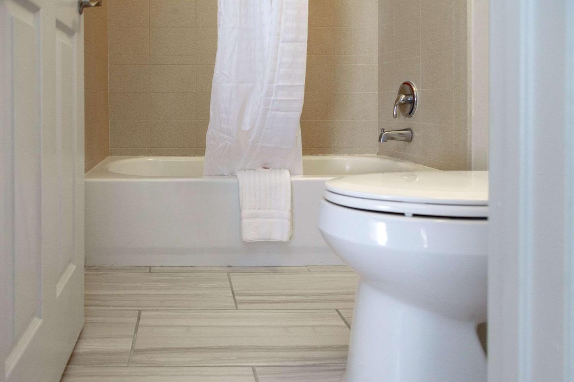 Comfort Suites Baton Rouge South I-10 מראה חיצוני תמונה