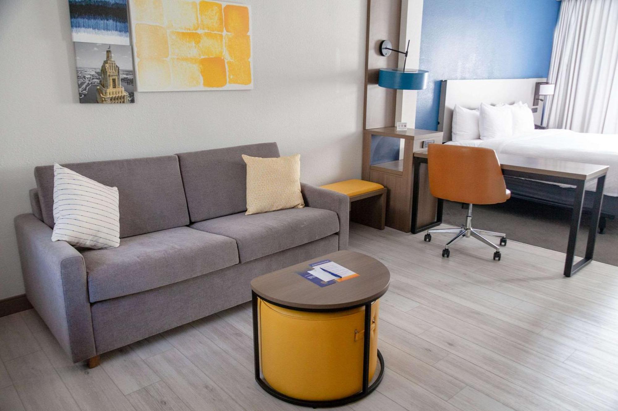 Comfort Suites Baton Rouge South I-10 מראה חיצוני תמונה