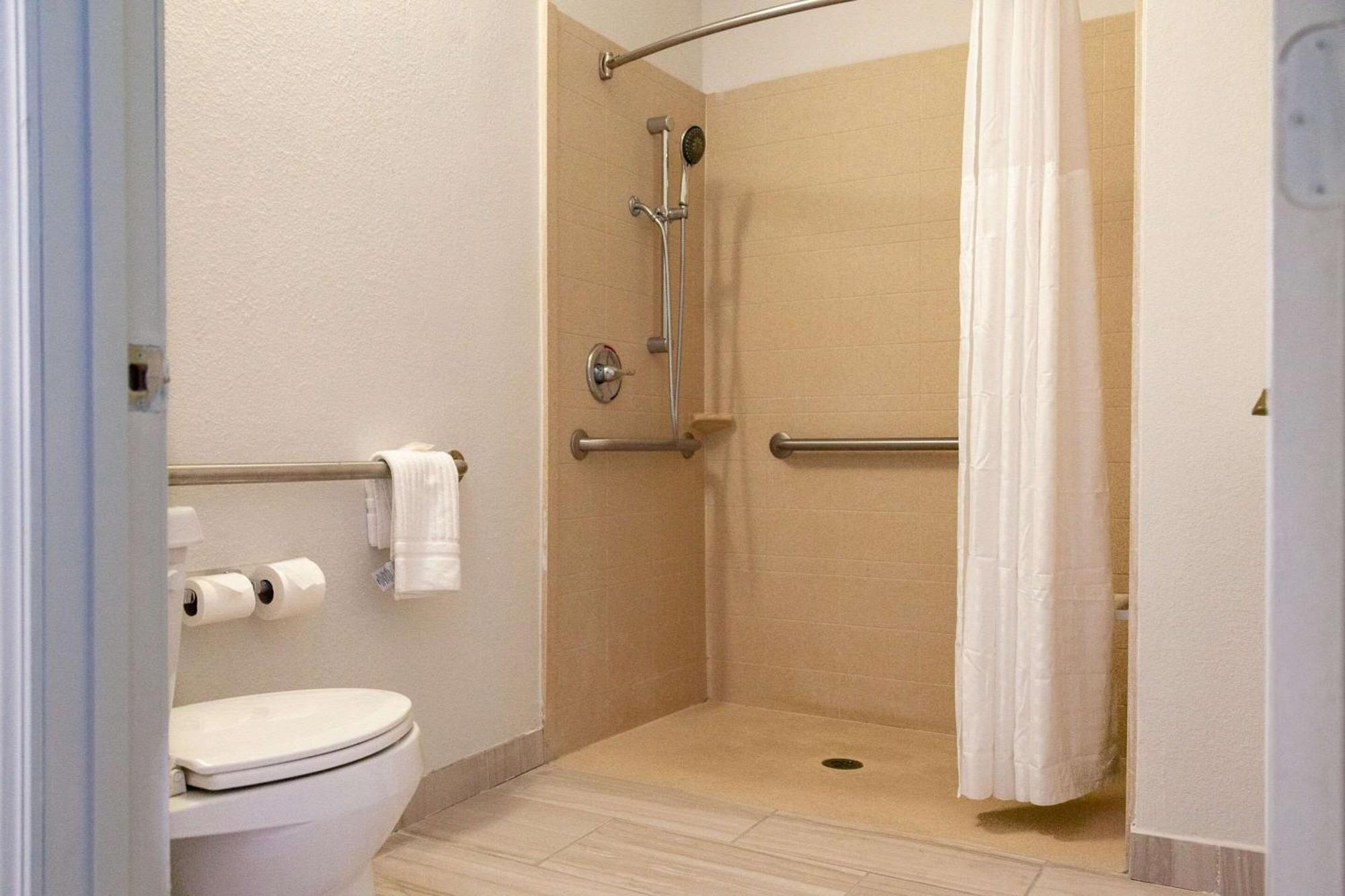Comfort Suites Baton Rouge South I-10 מראה חיצוני תמונה