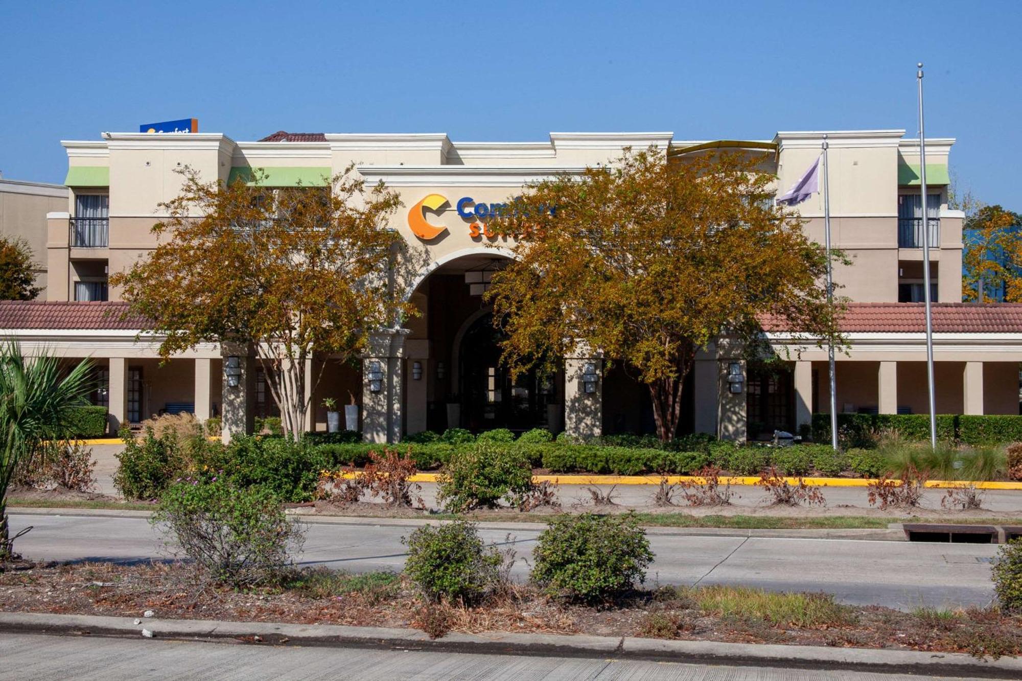 Comfort Suites Baton Rouge South I-10 מראה חיצוני תמונה