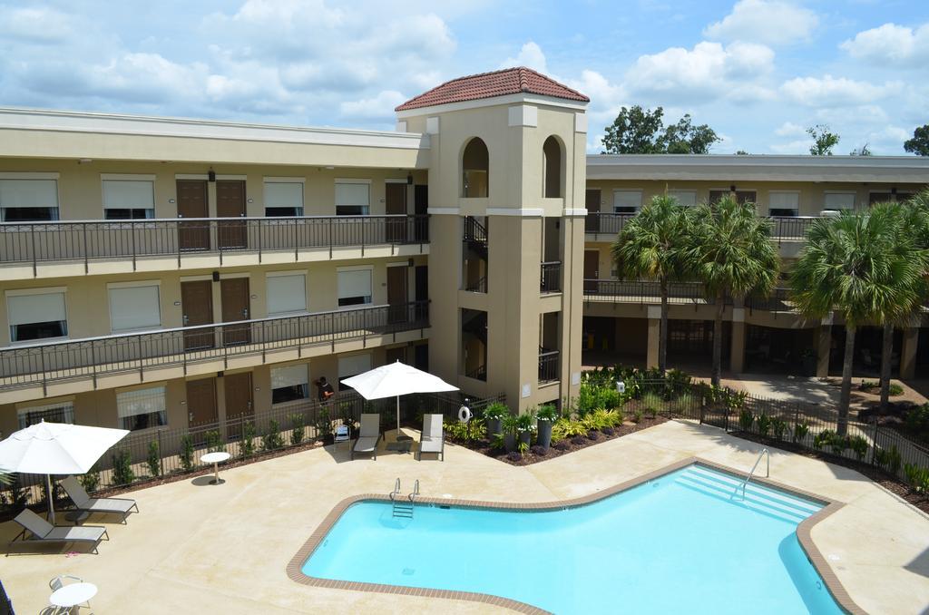 Comfort Suites Baton Rouge South I-10 מראה חיצוני תמונה