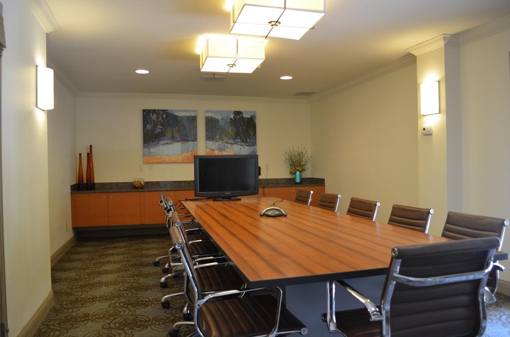 Comfort Suites Baton Rouge South I-10 מראה חיצוני תמונה